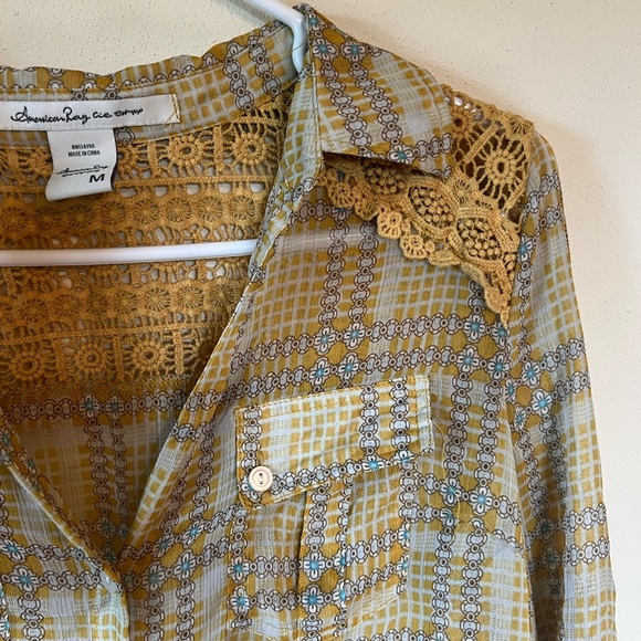 Women’s American Rag Sheer Button Top size M - Picture 4 of 9
